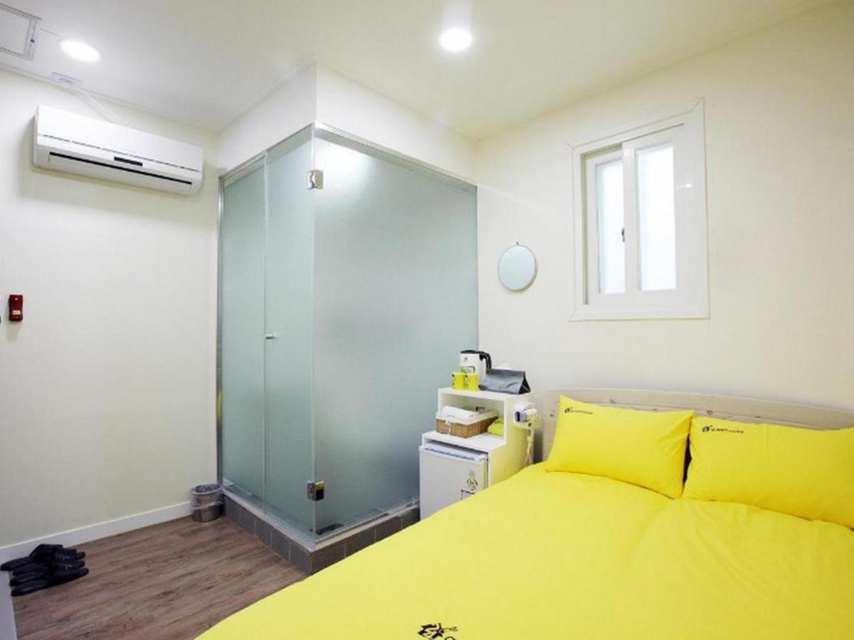 24 Guesthouse Myeongdong Avenue Seoul Exteriör bild