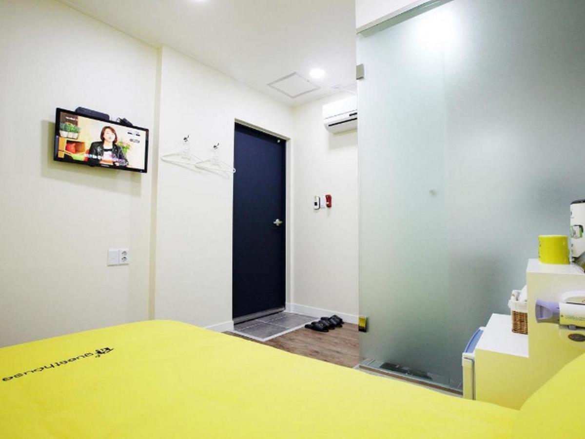 24 Guesthouse Myeongdong Avenue Seoul Exteriör bild