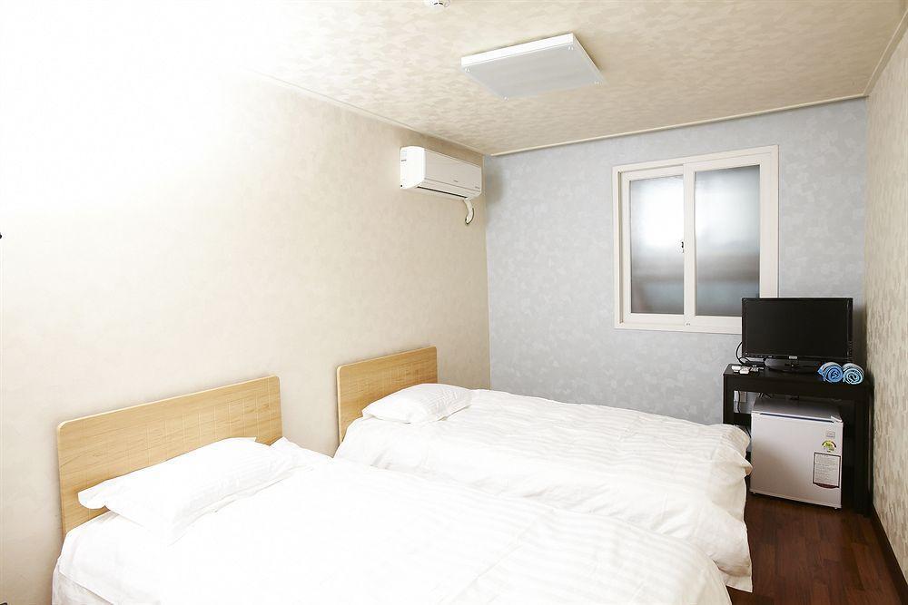 24 Guesthouse Myeongdong Avenue Seoul Exteriör bild