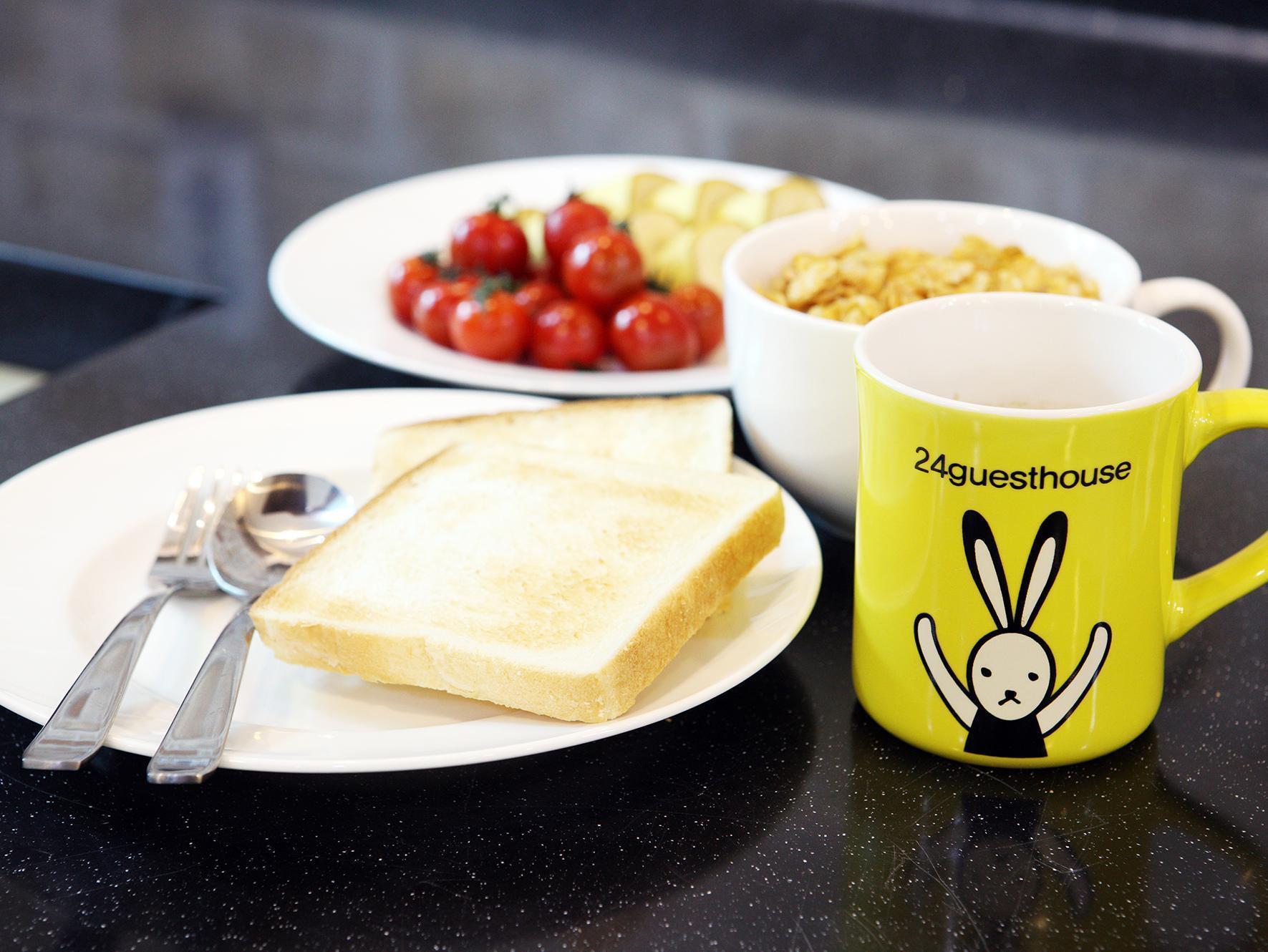 24 Guesthouse Myeongdong Avenue Seoul Exteriör bild