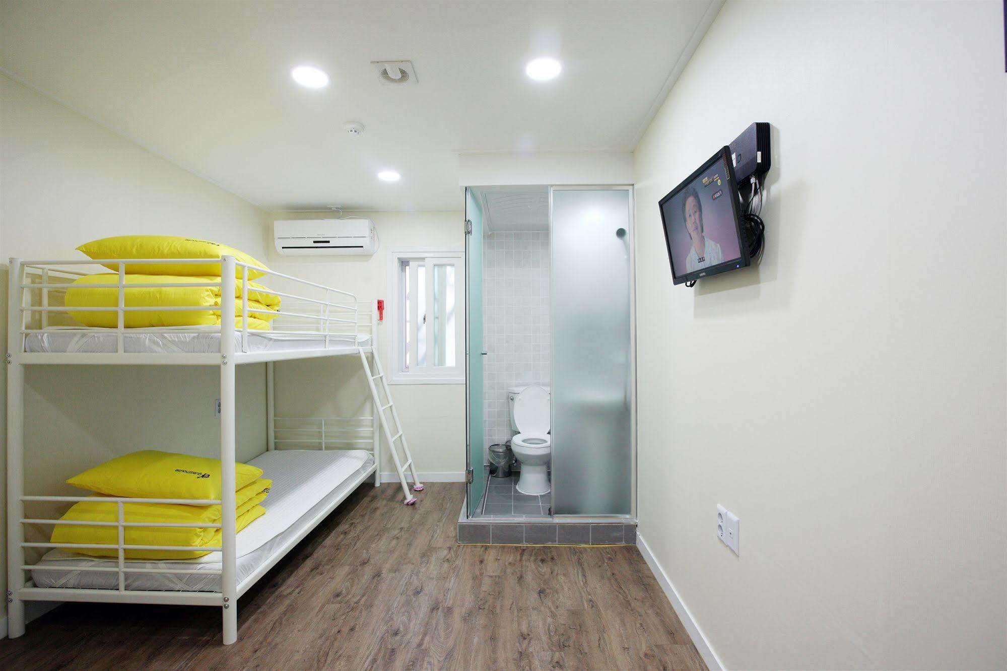 24 Guesthouse Myeongdong Avenue Seoul Exteriör bild