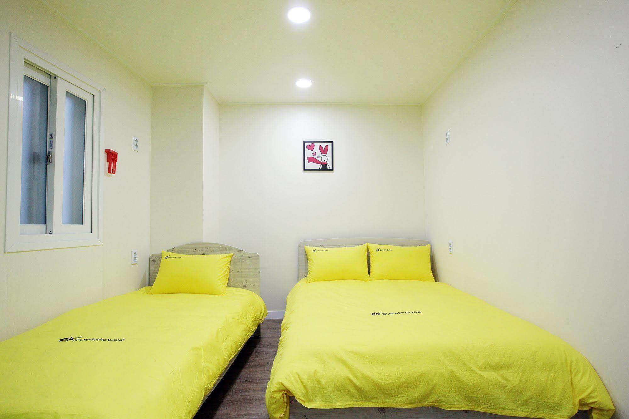 24 Guesthouse Myeongdong Avenue Seoul Exteriör bild