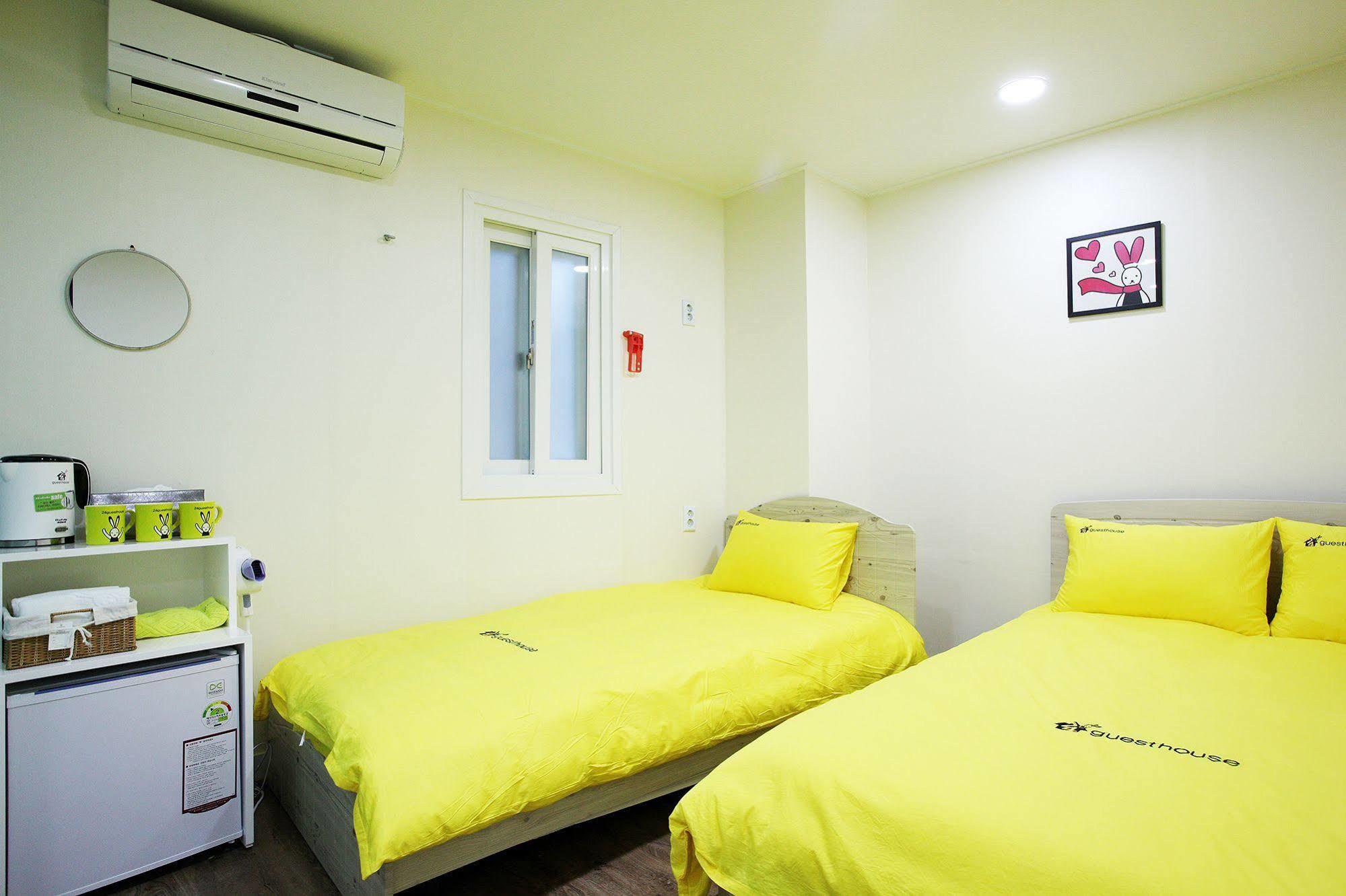 24 Guesthouse Myeongdong Avenue Seoul Exteriör bild